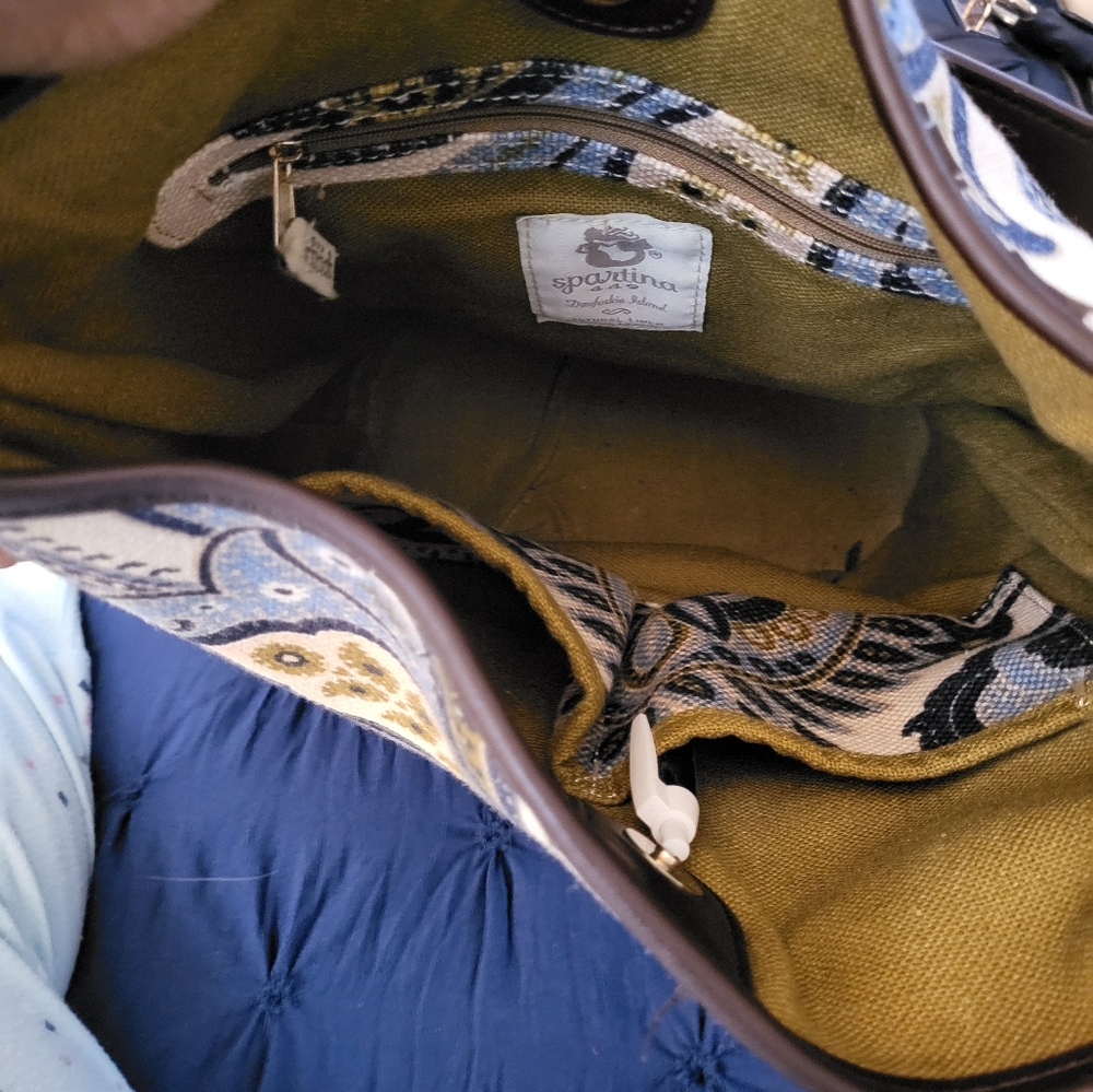 Shoulder bag